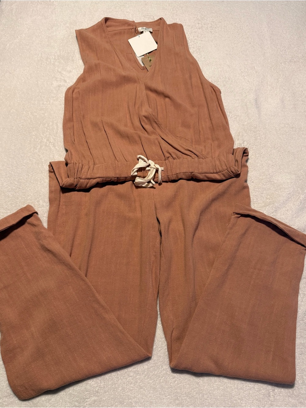 VICI-Sleeveless pocketed Jumpsuit (size Medium) NWT